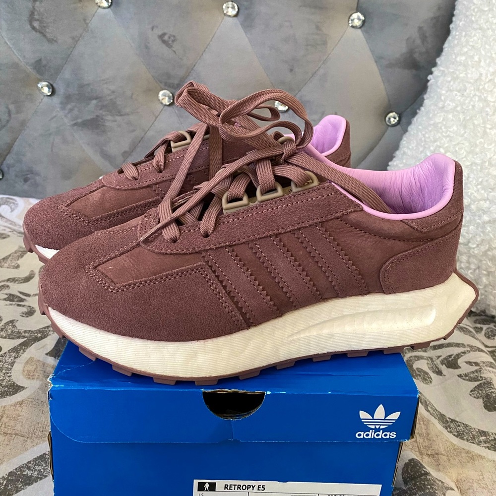 Retropy Mauve Color